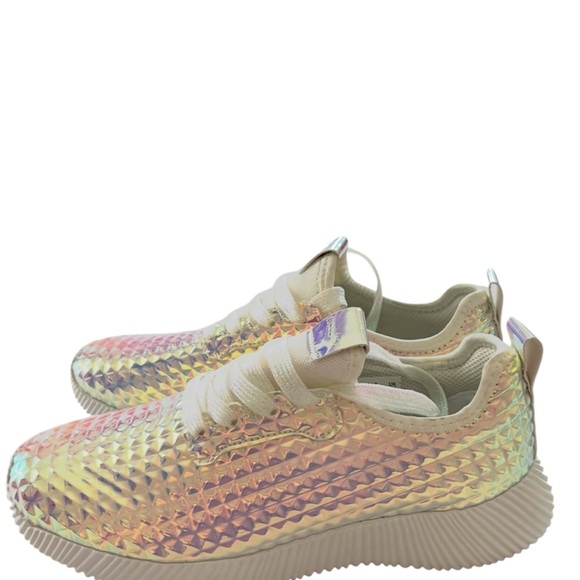 NWT Lucky Step Metallic Pink Holographic Vegan Sneakers pyramid studs SZ 7 - Picture 3 of 15